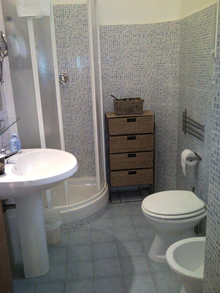 Blue Suite Vatican Guesthouse Рим Экстерьер фото