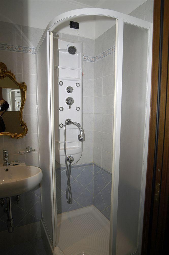 Blue Suite Vatican Guesthouse Рим Номер фото