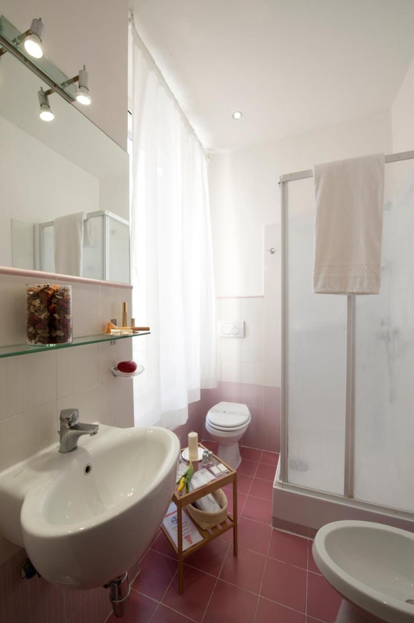 Blue Suite Vatican Guesthouse Рим Экстерьер фото